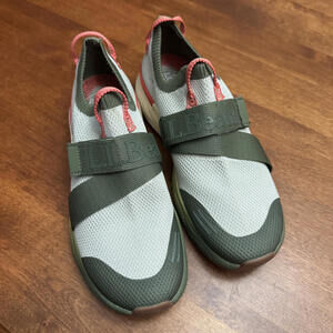 L.L. Bean, Dirigo Sneakers, Slip-On, Green/White with Red Detail, Womens 10
